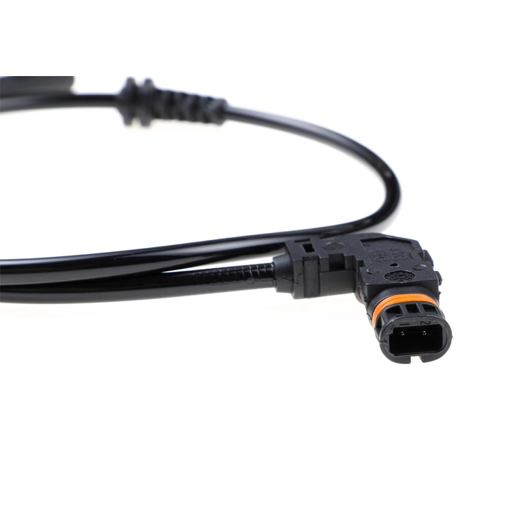 New 2049052905 Front Left Right ABS Wheel Speed Sensor for Benz W204 C204 S204 C180 C200 C220 C250 C350 C-CLASS 2049057900